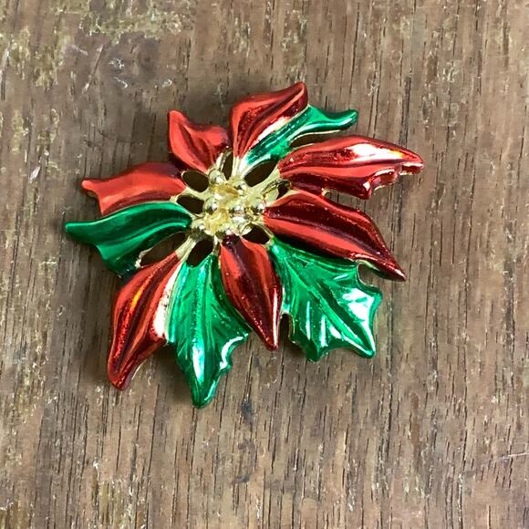 Vintage‎ Gerry's Poinsettia Brooch Christmas Pin Gold Tone Red Green Enamel - Picture 1 of 6